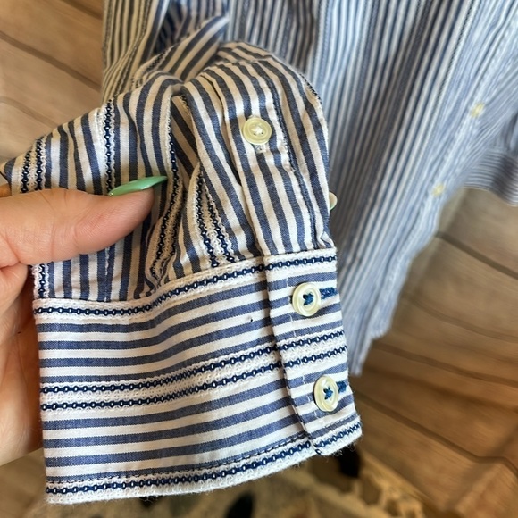Talbots Casual Button Down Shirt Striped Collared Size Medium Cotton Blue White - Picture 5 of 9